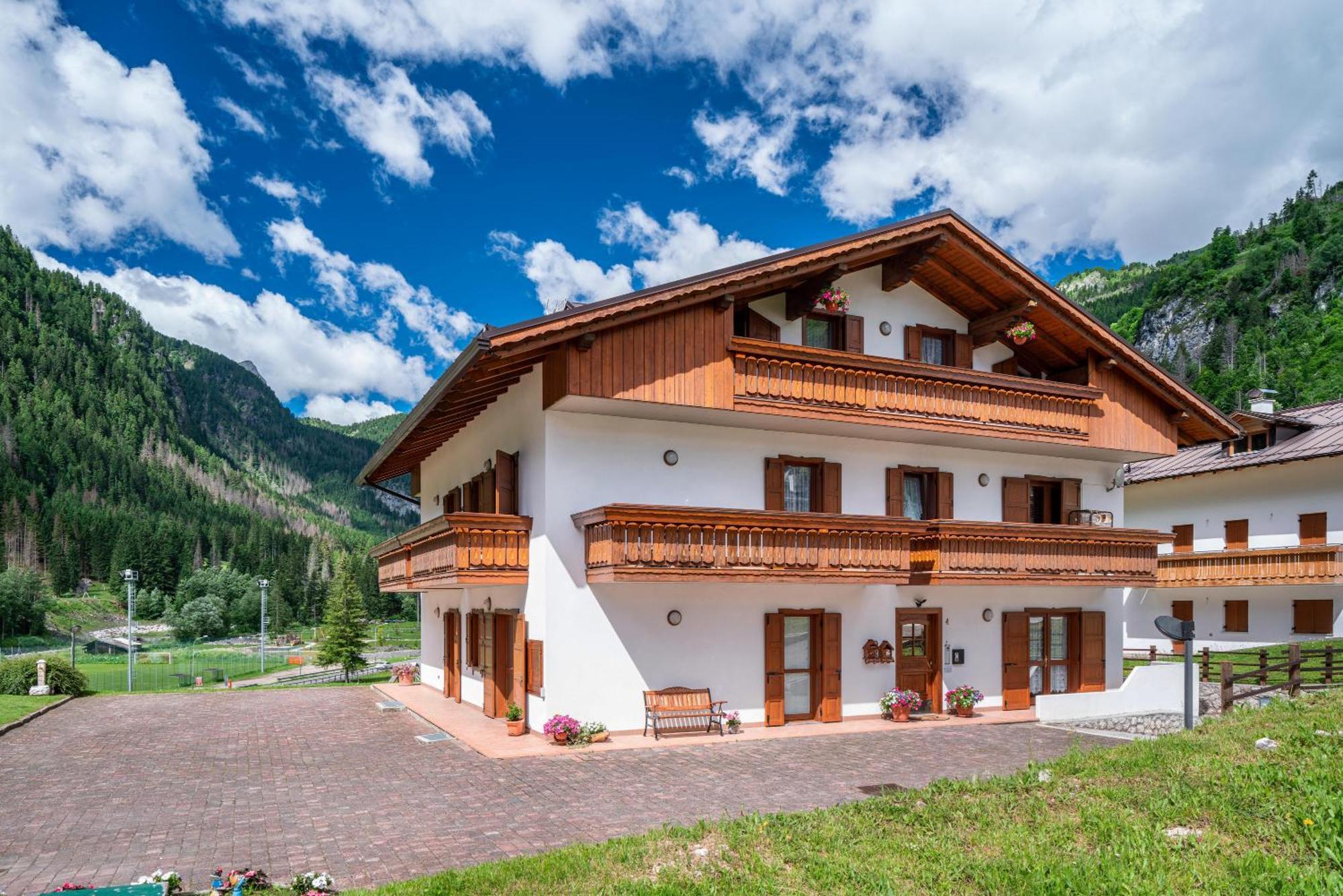 Appartamenti Vittoria Rocca Pietore Exteriör bild